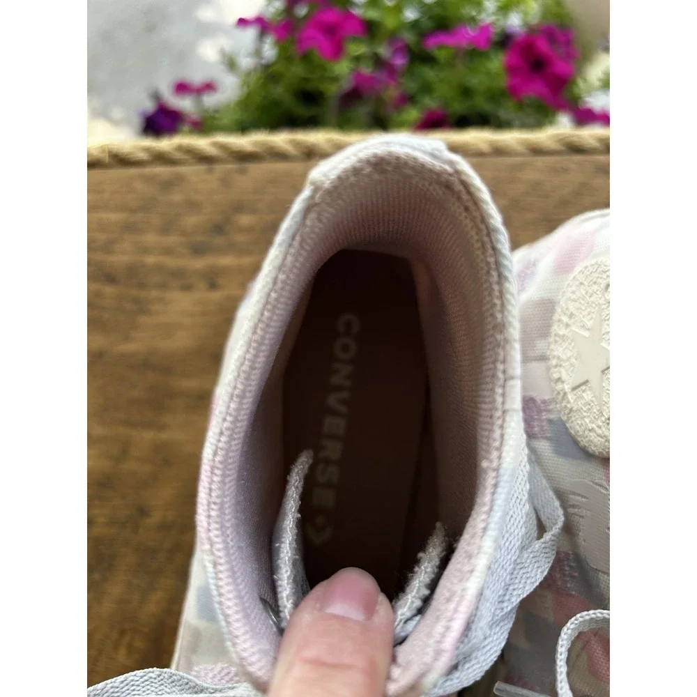 Converse Chuck Taylor All Star Hi Womens 10 Gray Pink Camo High Top Sneakers